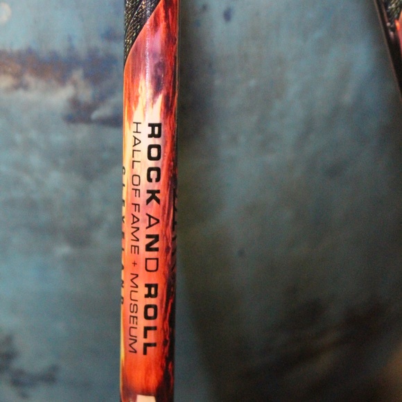 Rock and Roll Hall Of Fame + Museum, drum sticks - Picture 3 of 7